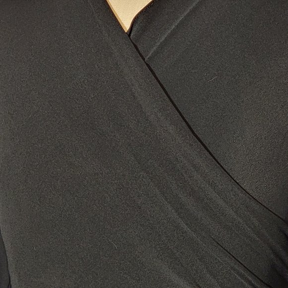 Vintage black stretchy 3/4 sleeve crop top with v neck. Small. - Picture 1 of 6